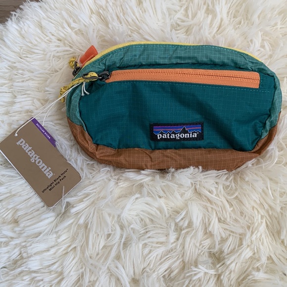 Patagonia Ultralight Black Hole® Mini Hip Pack - Picture 8 of 17